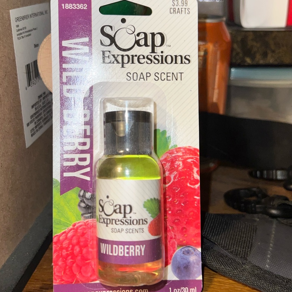 Wild berry scented Soap Expressions liquid scent